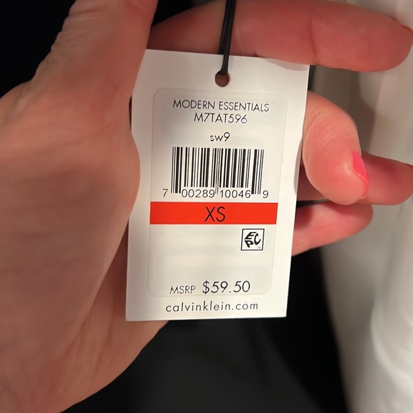 NWT Calvin Klein XS off white sleeveless blouse - Picture 4 of 9